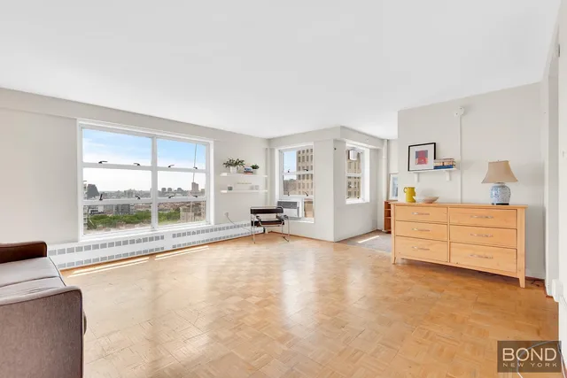 $350,000 | 549 West 123rd Street, Unit 18E | Morningside Heights