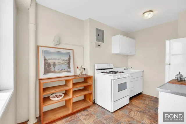 $350,000 | 549 West 123rd Street, Unit 18E | Morningside Heights