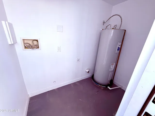 $1,495 | 1009 East Chipman Road, Phoenix, AZ 85040