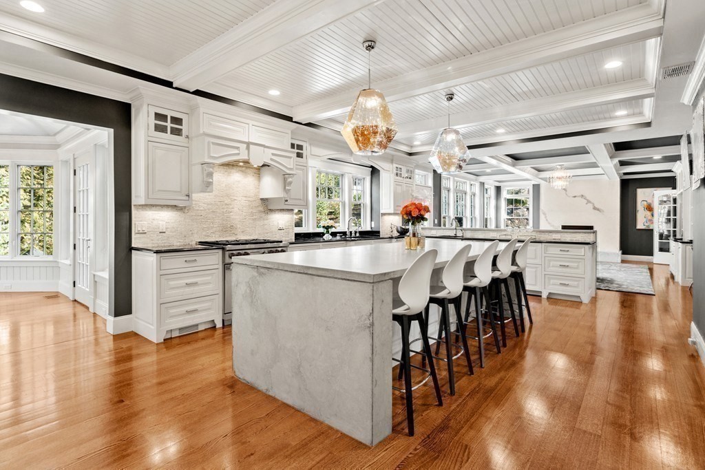 15 Essex Road Wellesley, MA 02481 - Photo 11 of 40 Gallery Image 11