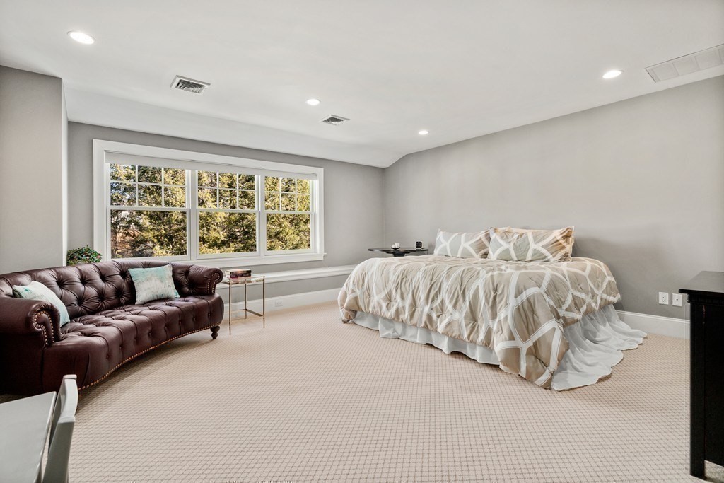 15 Essex Road Wellesley, MA 02481 - Photo 25 of 40 Gallery Image 25
