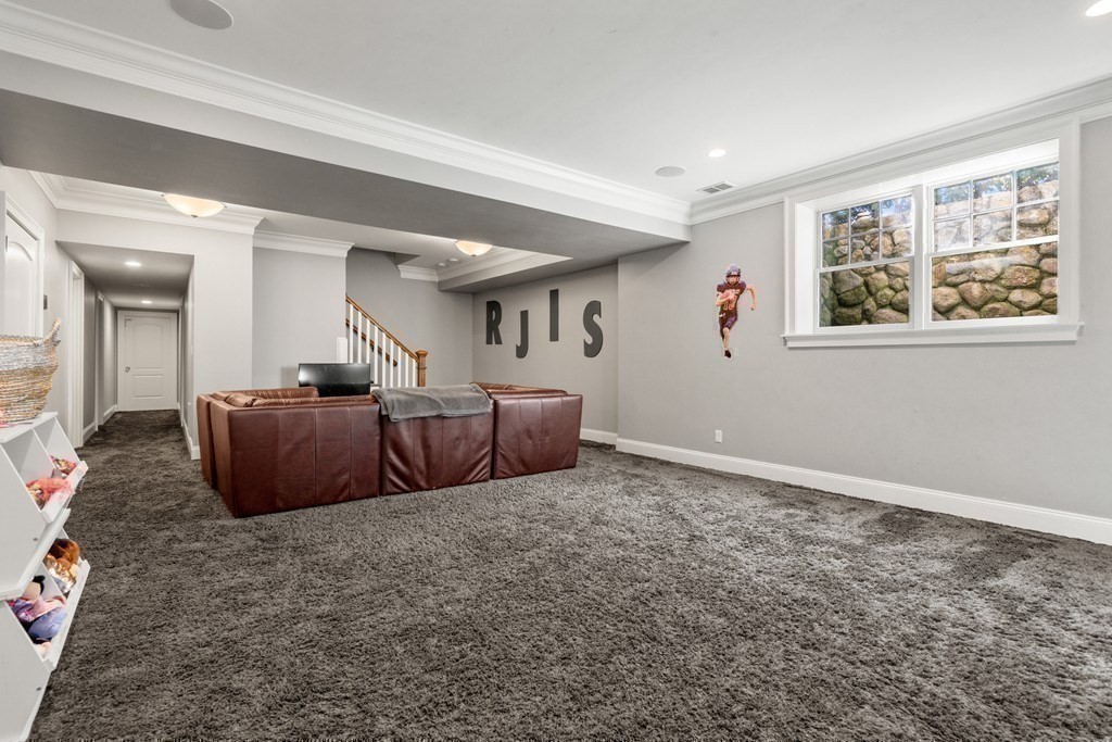 15 Essex Road Wellesley, MA 02481 - Photo 28 of 40 Gallery Image 28
