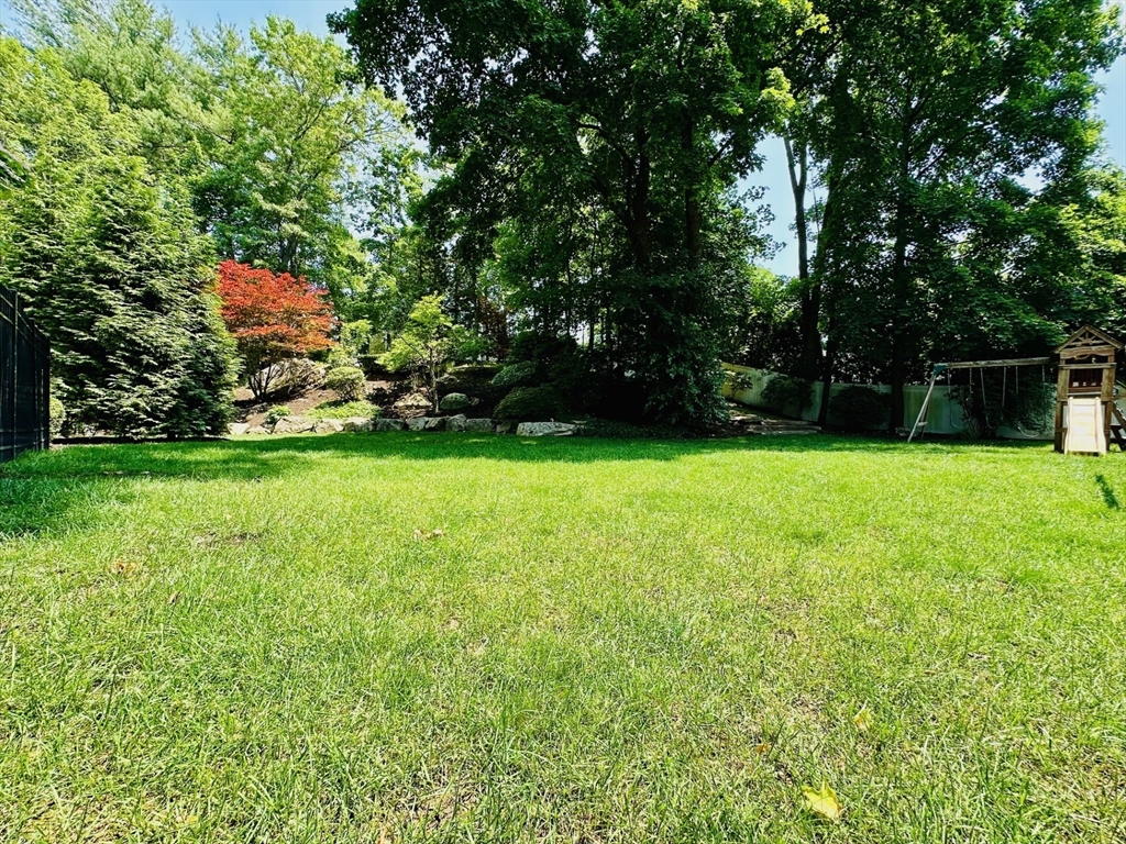 15 Essex Road Wellesley, MA 02481 - Photo 39 of 40 Gallery Image 39