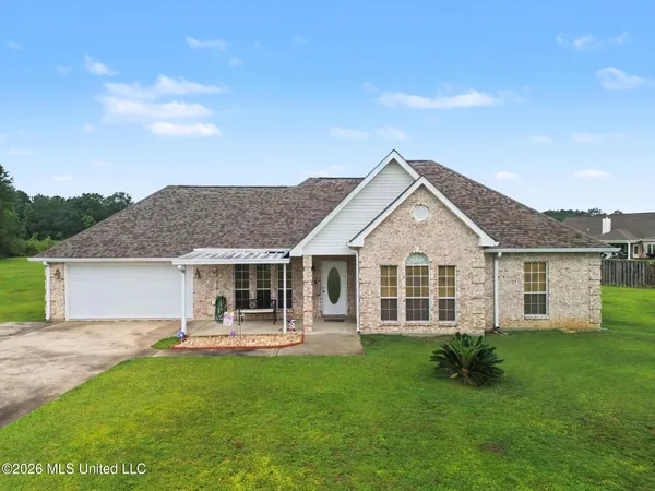 $315,000 | 25 Apache Drive, Picayune, MS 39466