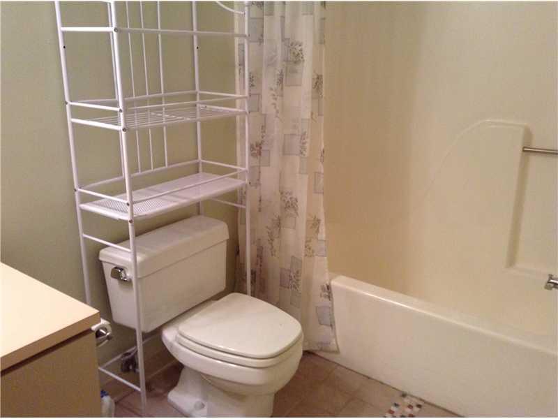 1608 Kenzie Road Pittsburgh, PA 15205 - Photo 14 of 25 Full Bath.