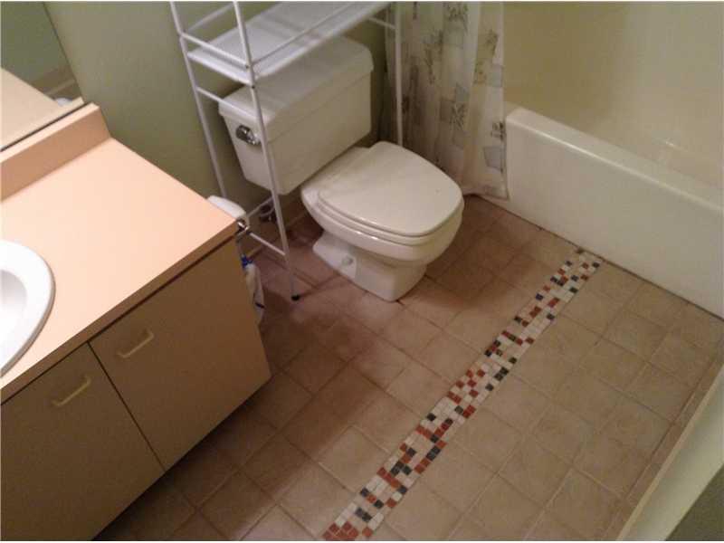 1608 Kenzie Road Pittsburgh, PA 15205 - Photo 15 of 25 Full Bath.