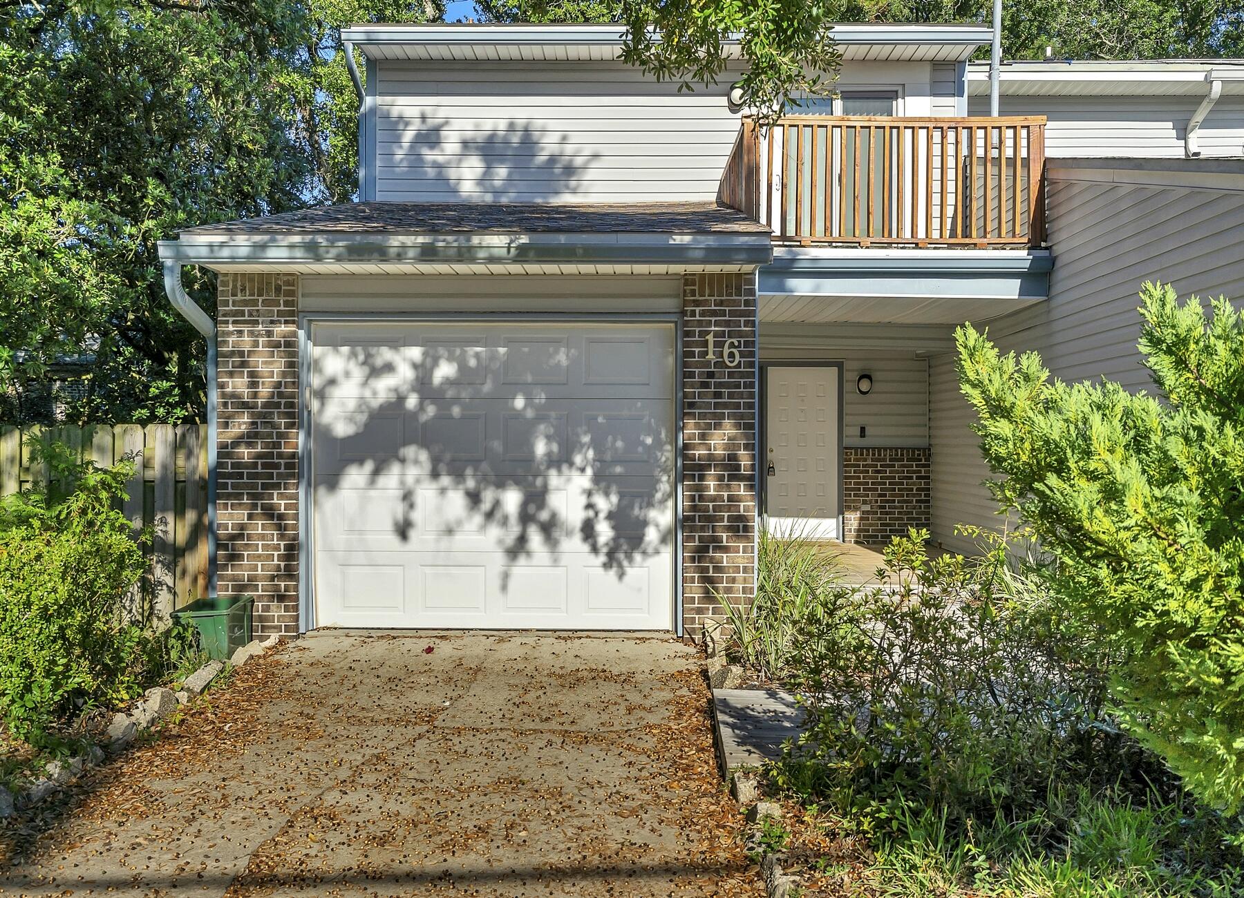16 Gardner Drive Shalimar, FL 32579 - Photo 2 of 45 a view of entryway front of house