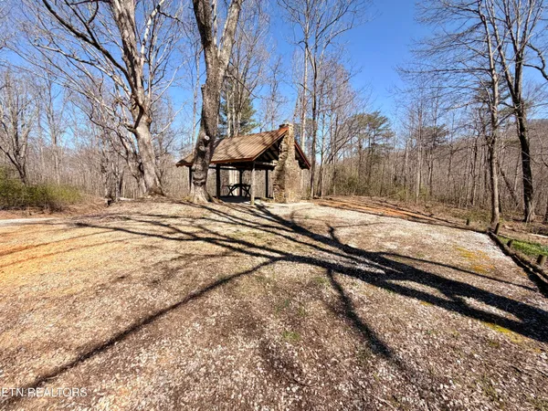 $1,250,000 | 293 Herbert Shannon Road, Sunbright, TN 37872