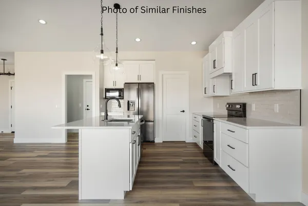 $608,607 | 11 Viola Drive, Le Claire, IA 52753