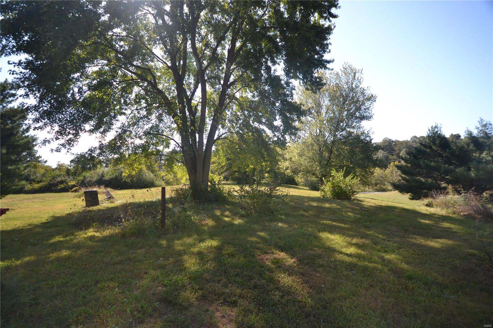 6323 Goeddeltown Road Waterloo, IL 62298 - Photo 4 of 19
