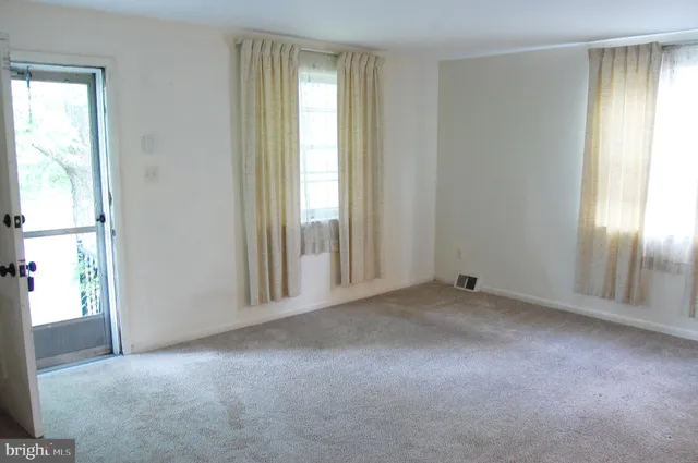 $2,200 | 979 Glasgow Street, Pottstown, PA 19464