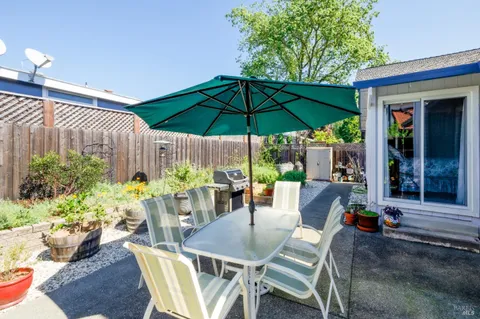 $739,000 | 156 Cornell Street, Windsor, CA 95492