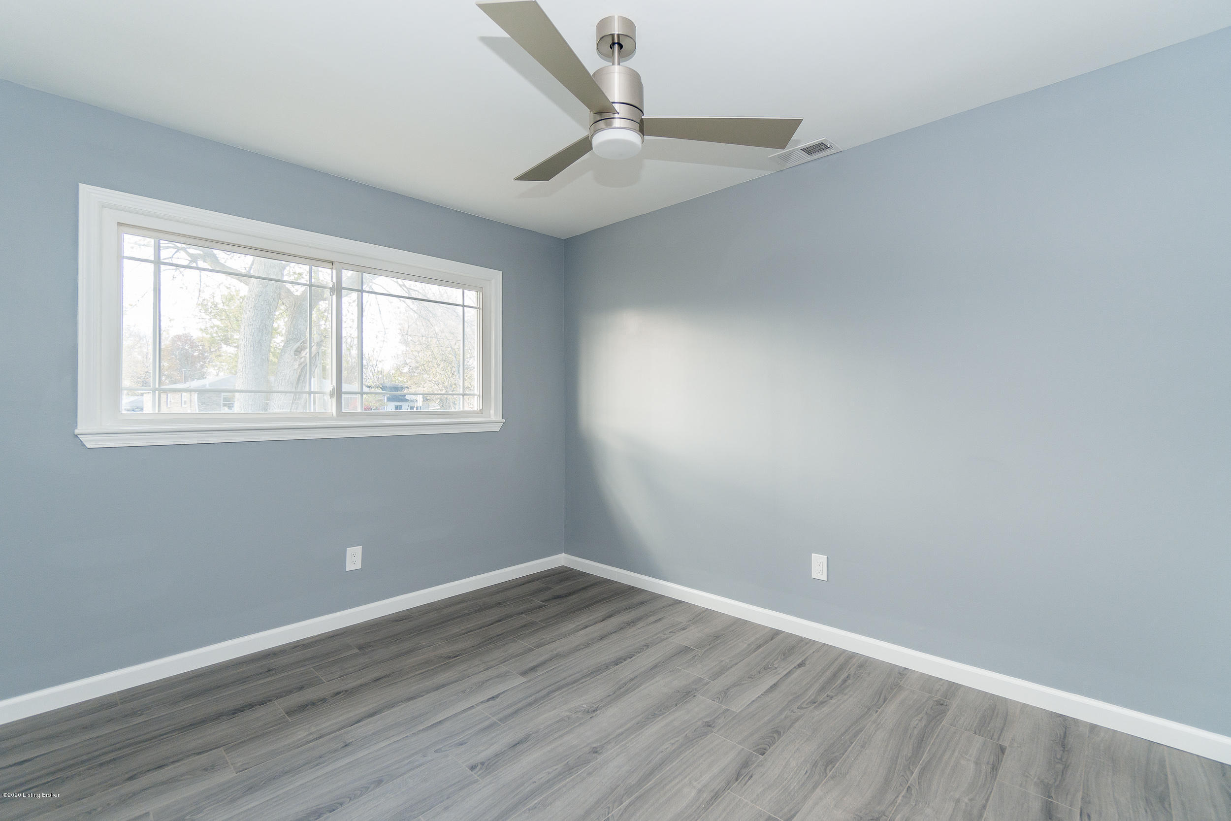 6206 Cooper Chapel Road Louisville, KY 40229 - Photo 13 of 16 6206 Cooper Chapel Rd-17