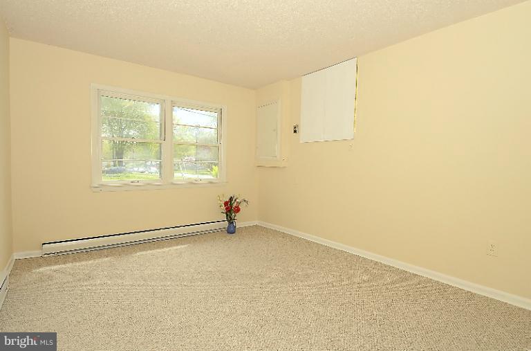 7526 Jervis Street Springfield, VA 22151 - Photo 12 of 28 Bedroom