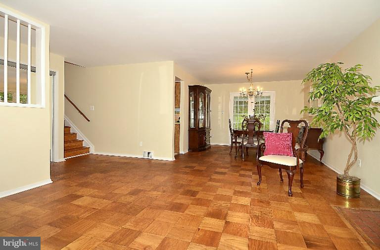 7526 Jervis Street Springfield, VA 22151 - Photo 16 of 28 Interior (General)