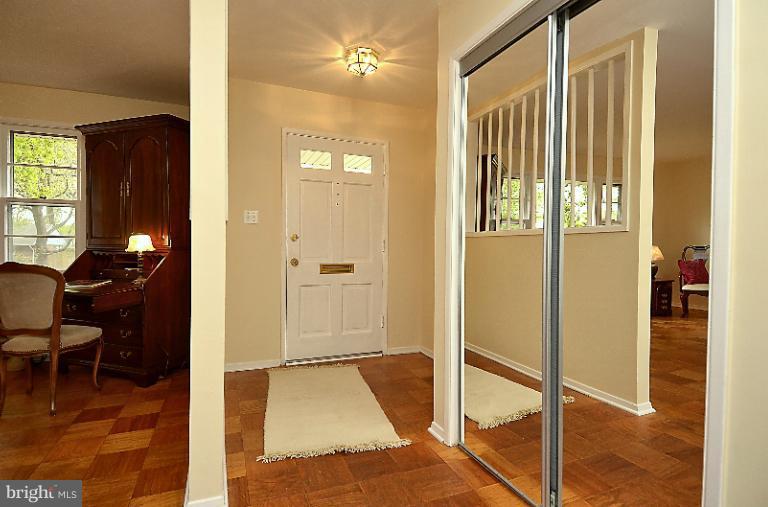 7526 Jervis Street Springfield, VA 22151 - Photo 20 of 28 Interior (General)