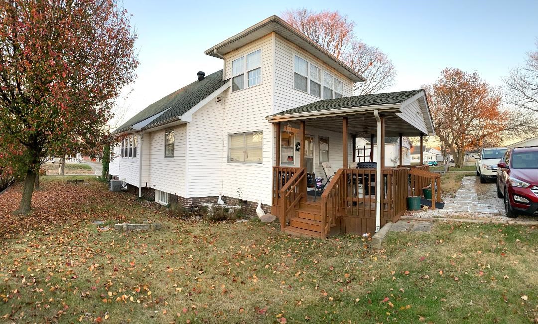 349 West Spring Street Bloomfield, IN 47424 - Photo 4 of 36 Gallery Image 4