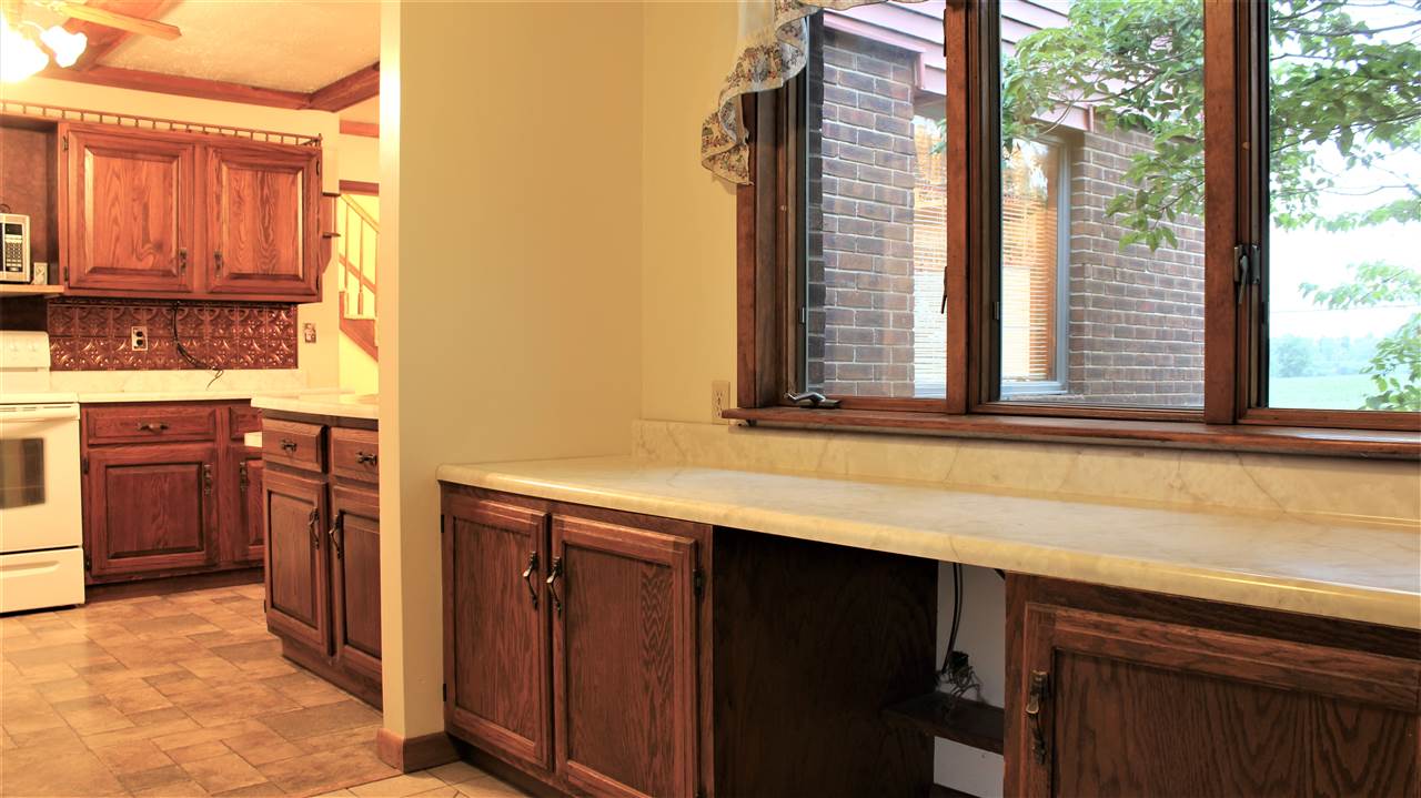 7477 Gardner Road Chandler, IN 47610 - Photo 14 of 36