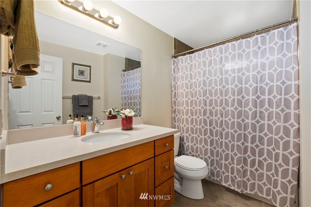 3725 Northeast 9th Street Renton, WA 98056 - Photo 22 of 26