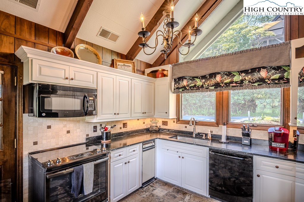 211 Balsam Road Boone, NC 28607 - Photo 11 of 50 Gallery Image 11