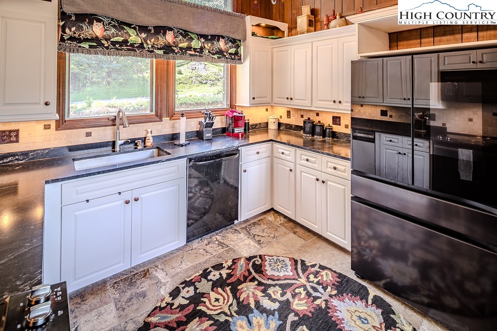 211 Balsam Road Boone, NC 28607 - Photo 12 of 50 Gallery Image 12