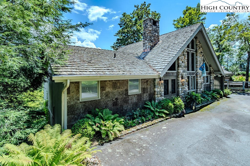 211 Balsam Road Boone, NC 28607 - Photo 2 of 50 Gallery Image 2