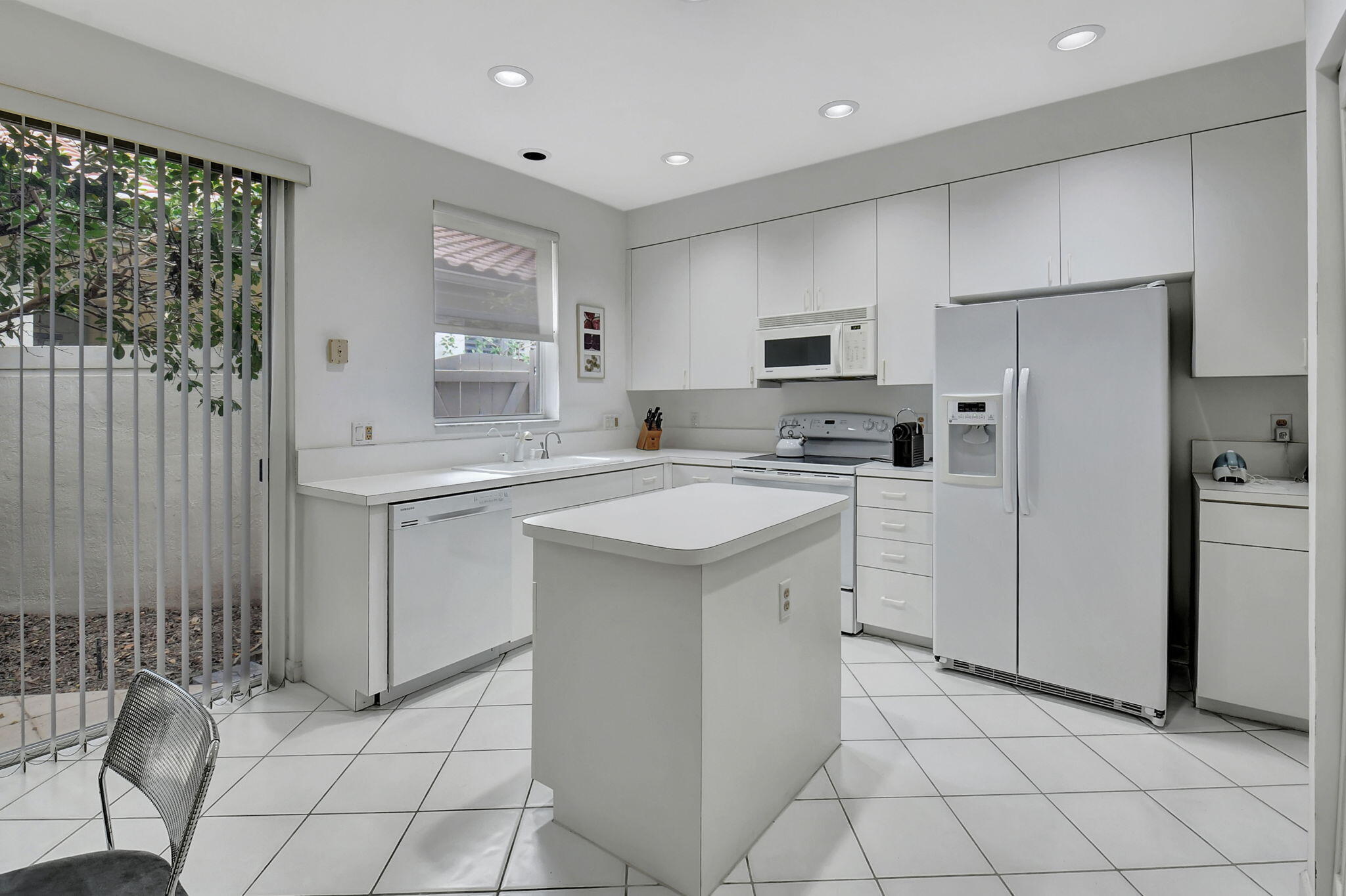 5152 Northwest 26th Circle Boca Raton, FL 33496 - Photo 11 of 40 11-web-or-mls-DSC_8538