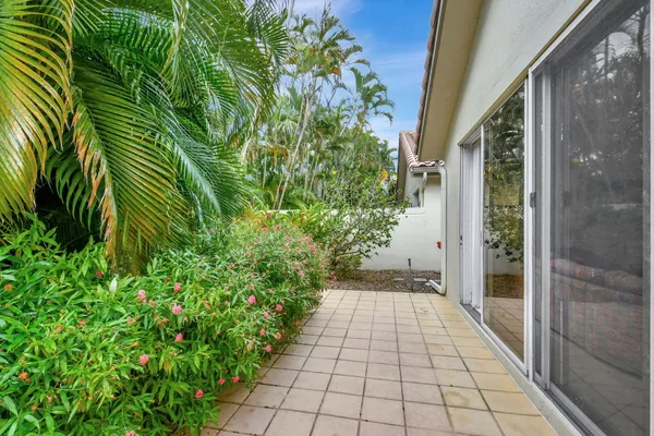 $8,900 | 5152 Northwest 26th Circle, Boca Raton, FL 33496