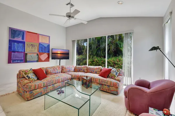 $8,900 | 5152 Northwest 26th Circle, Boca Raton, FL 33496