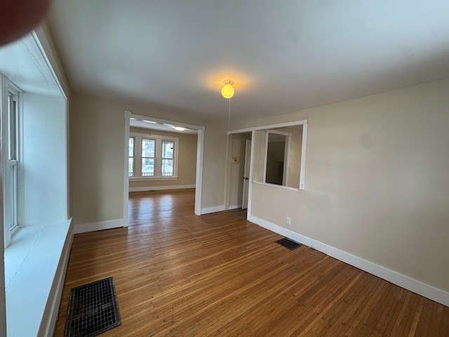 541 Birr Street Rochester, NY 14613 - Photo 4 of 19