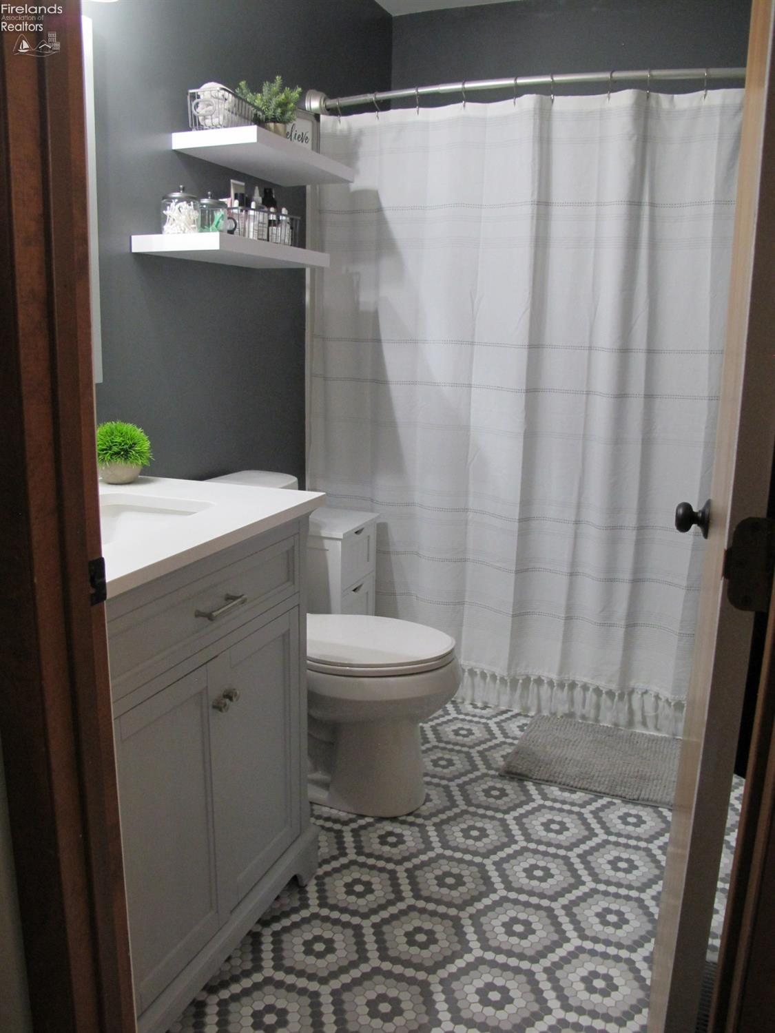 1650 Morrison Road Fremont, OH 43420 - Photo 22 of 39 Gallery Image 22