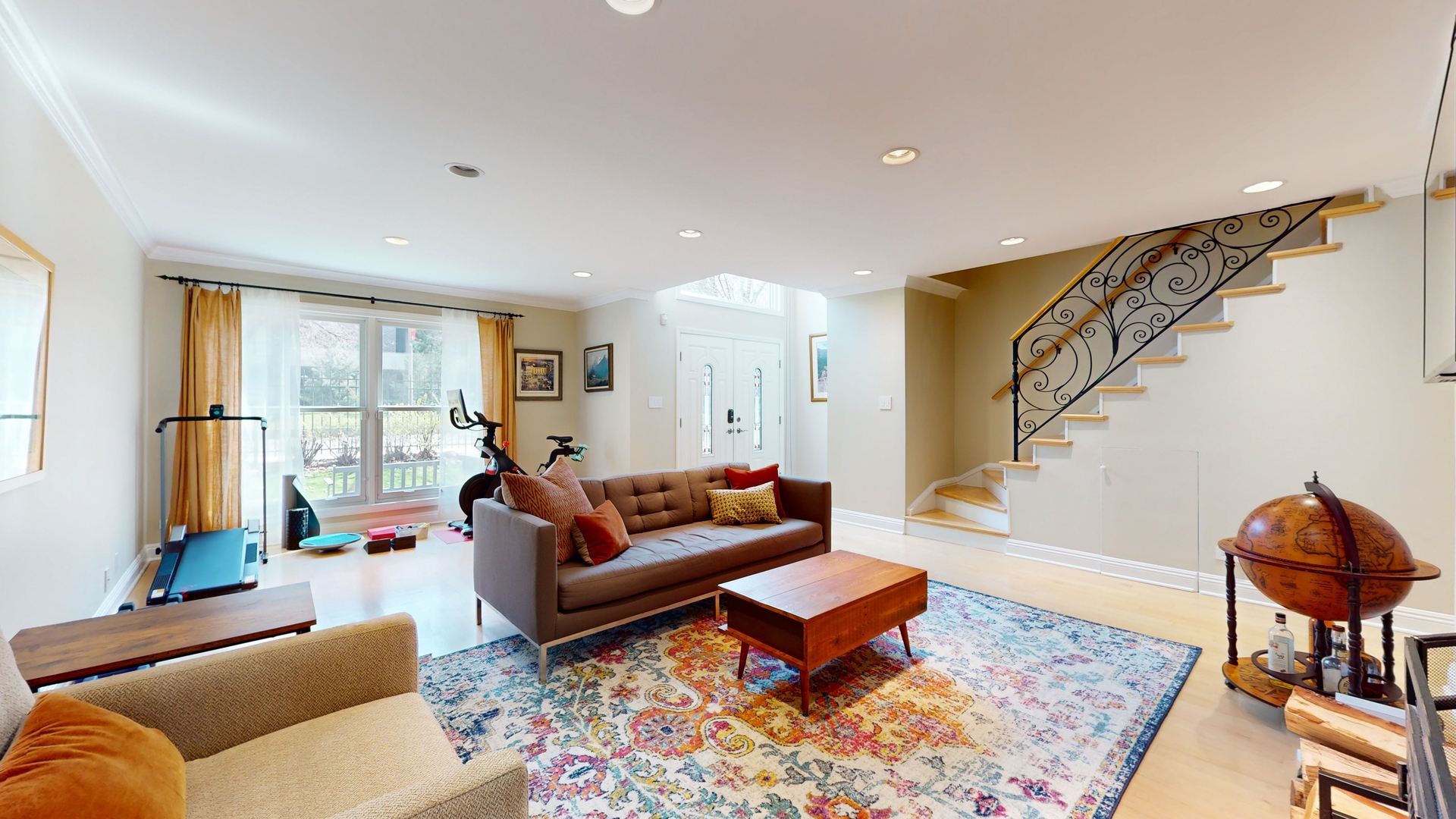 804 South Morgan Street Chicago, IL 60607 - Photo 5 of 32 a living room with furniture and a rug
