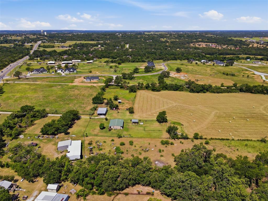 5770 West Highway 199 Springtown, TX 76082 - Photo 36 of 40