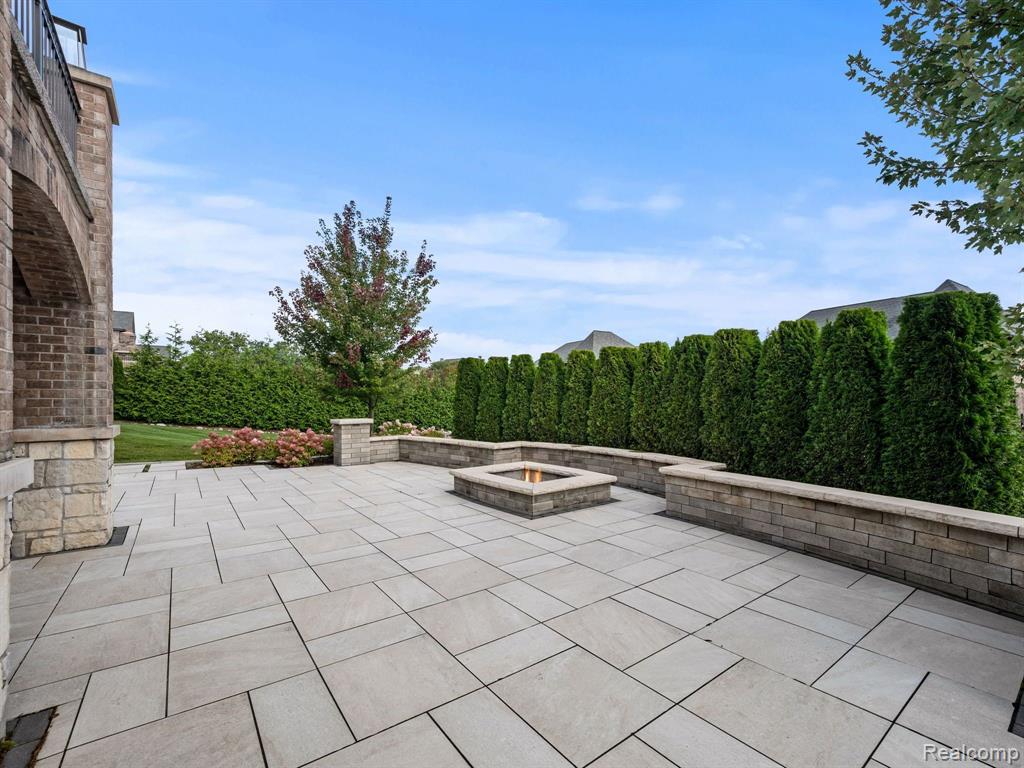 632 Wellington Circle Rochester Hills, MI 48309 - Photo 6 of 40