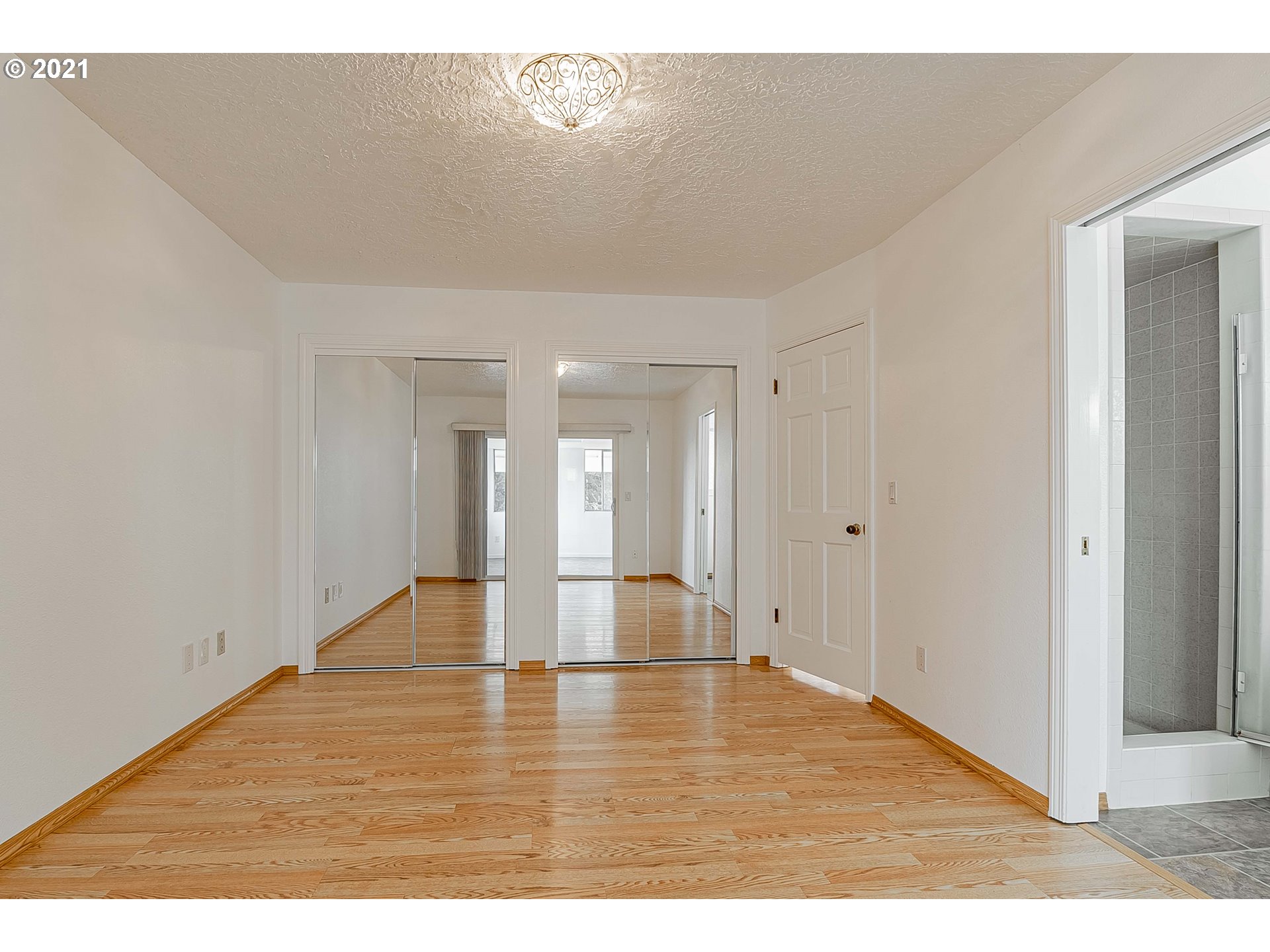 25020 Southeast Rugg Road Damascus, OR 97089 - Photo 13 of 32 Gallery Image 13