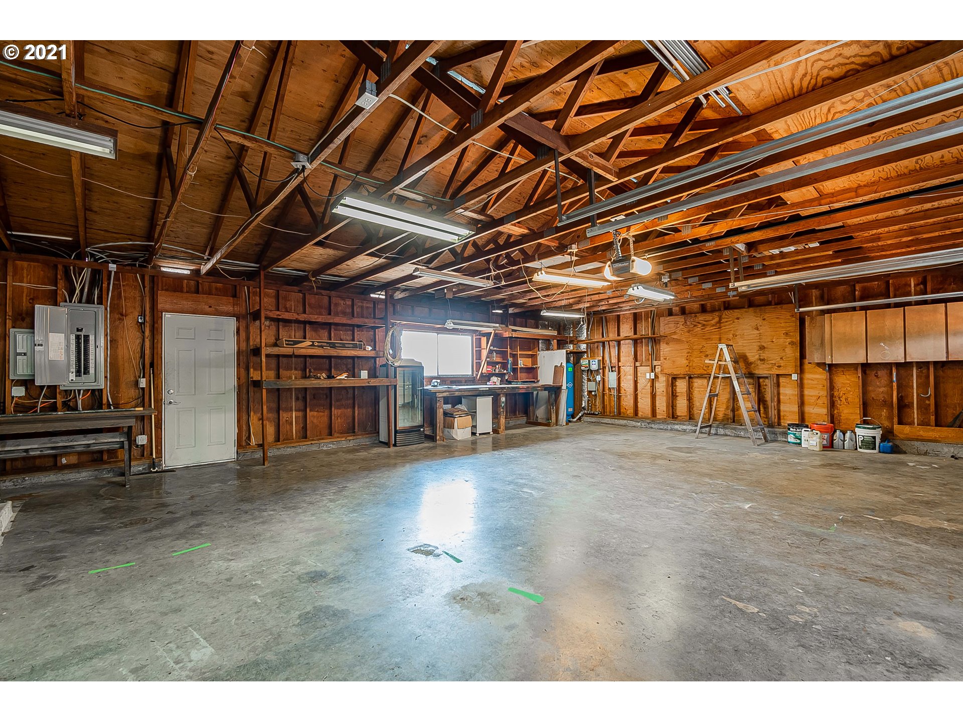 25020 Southeast Rugg Road Damascus, OR 97089 - Photo 25 of 32 Gallery Image 25