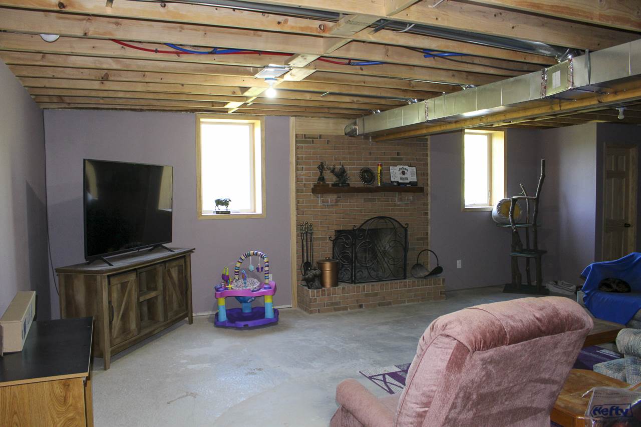 4488 East Millbrook Road Mount Pleasant, MI 48858 - Photo 27 of 38 1875980-26.JPG