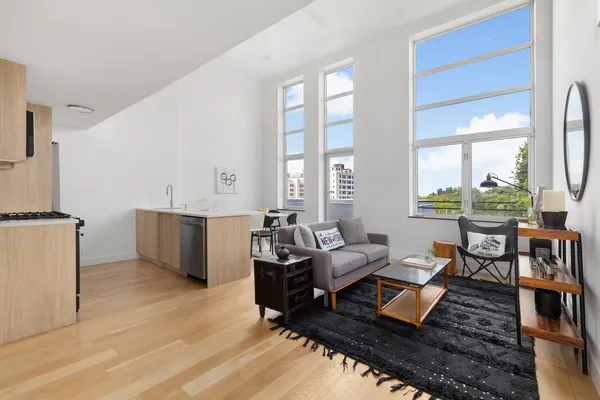 $950,000 | 93 Waverly Avenue, Unit PH | Clinton Hill