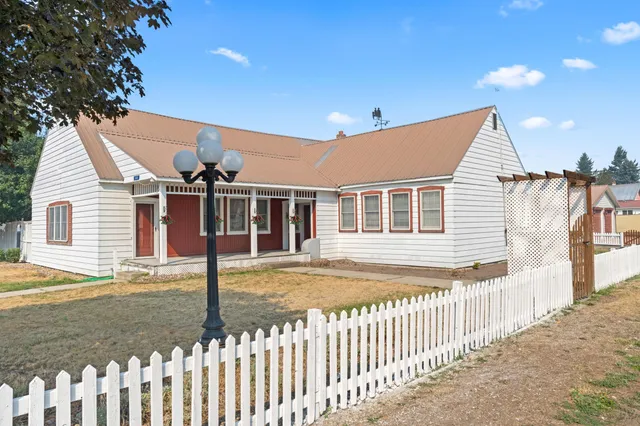 $398,000 | 602 West King Avenue, Chewelah, WA 99109