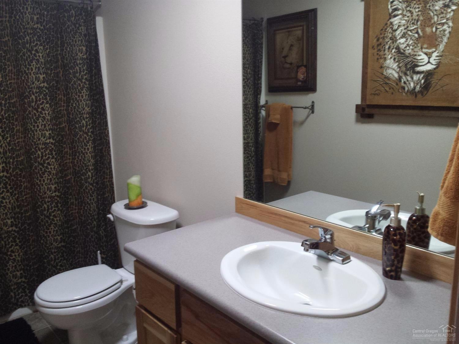 20533 Dylan Loop Bend, OR 97702 - Photo 14 of 25 Gallery Image 14