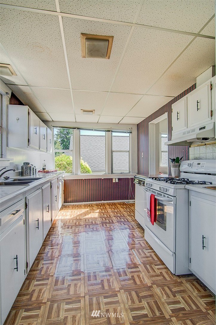 930 North 76th Street Seattle, WA 98103 - Photo 13 of 24