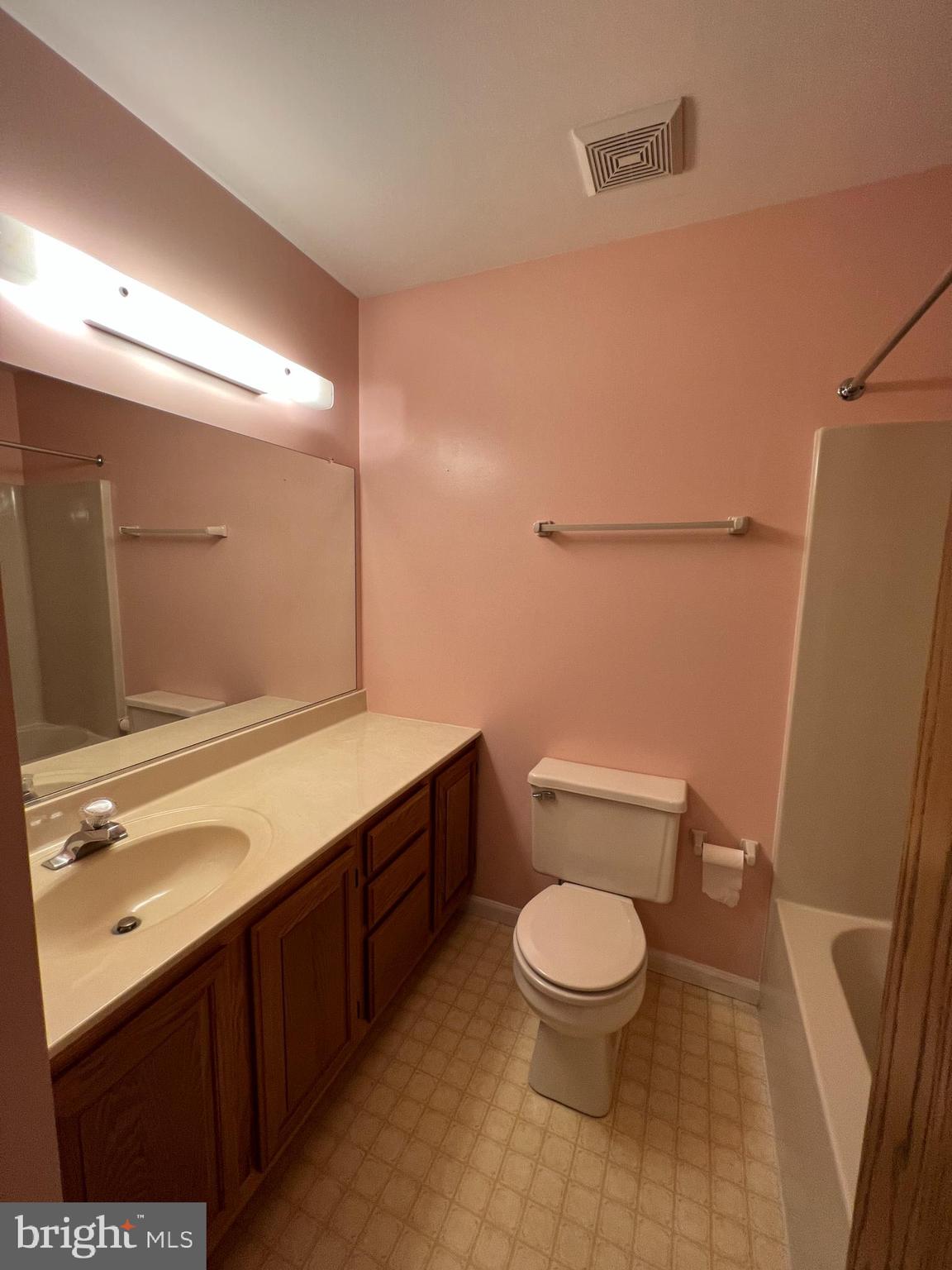 8 Deer Run Road Perkasie, PA 18944 - Photo 26 of 41 Hall Bath