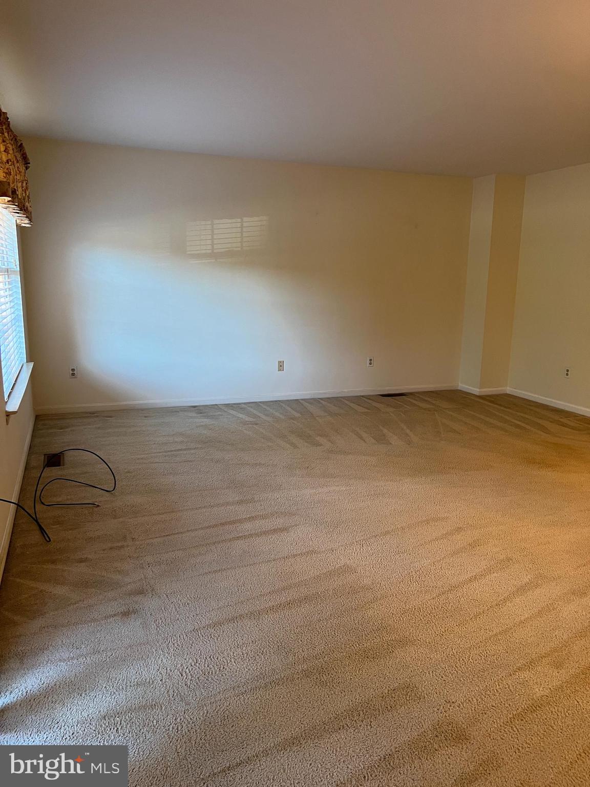 8 Deer Run Road Perkasie, PA 18944 - Photo 10 of 41 Living room