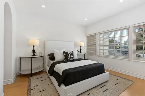 $4,300,000 | 2 Belcourt Drive, Newport Beach, CA 92660