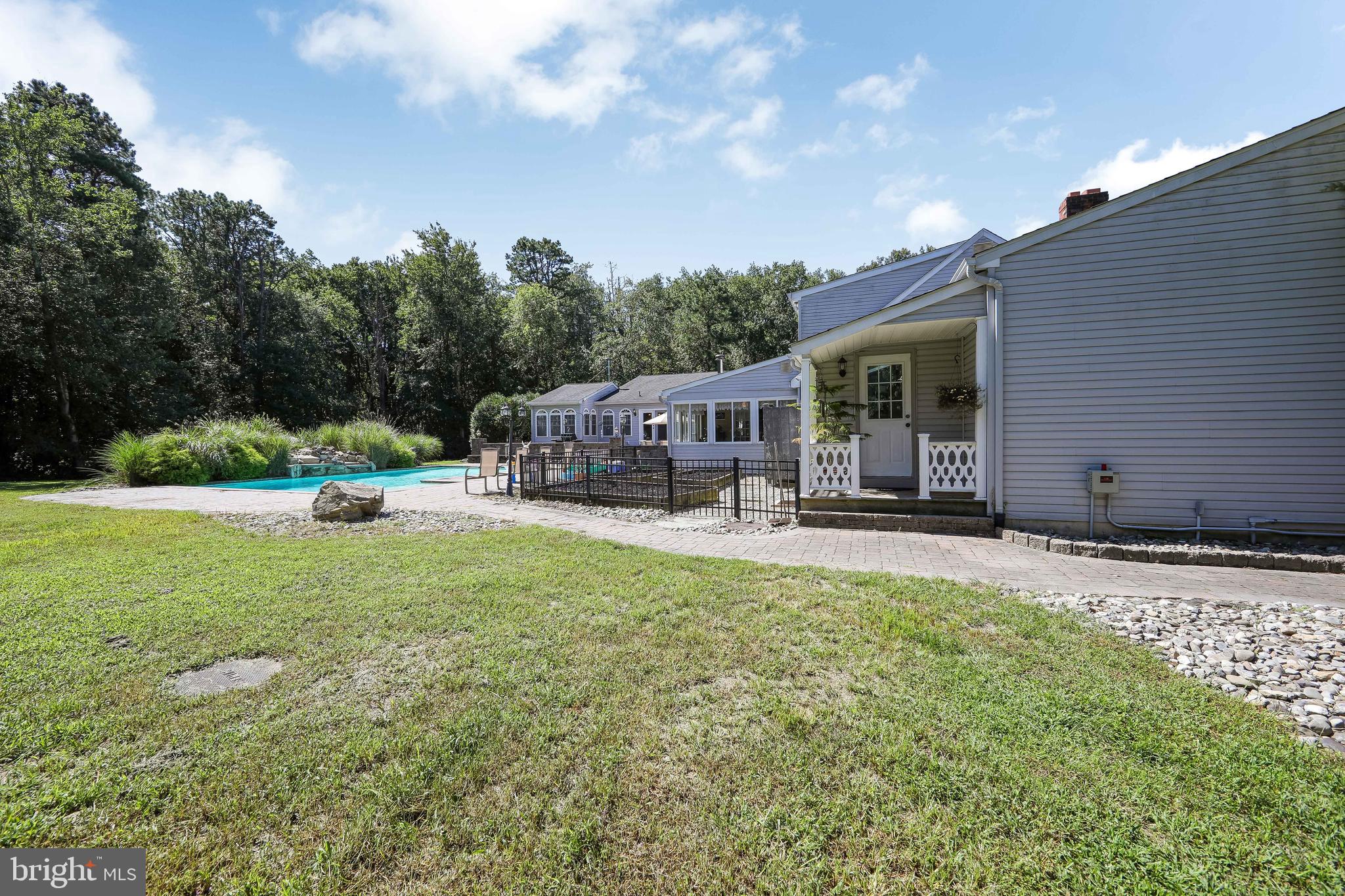 27 Wicklow Drive Tabernacle, NJ 08088 - Photo 47 of 65 a house view with a garden space