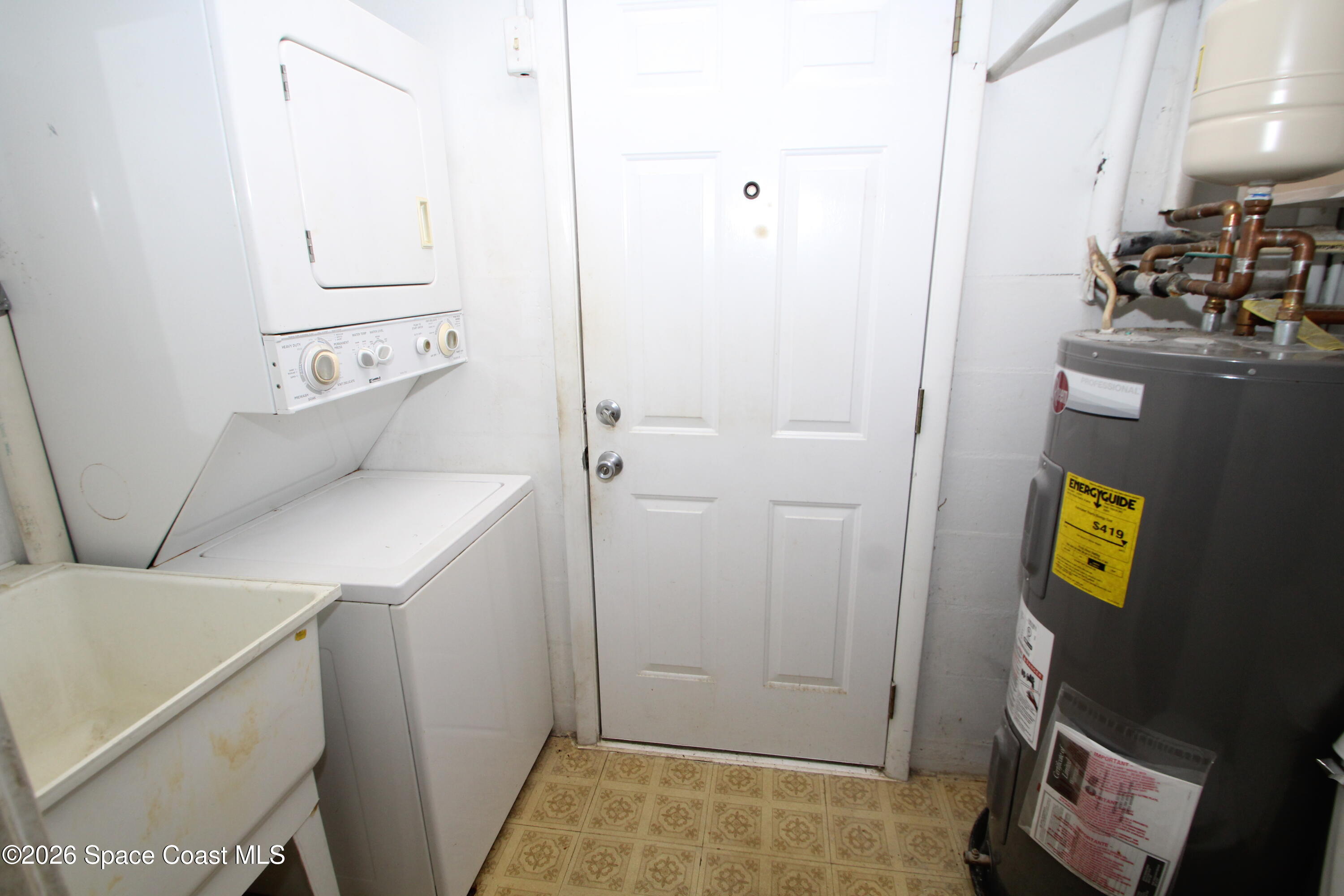441 Bluff Drive Melbourne, FL 32901 - Photo 12 of 16 IMG_7530