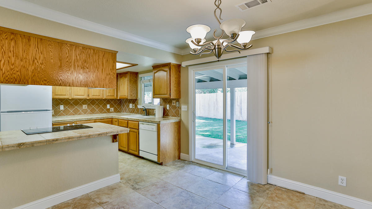 1061 Woodside Meadows Road Redding, CA 96002 - Photo 8 of 22 untitled (9 of 60)