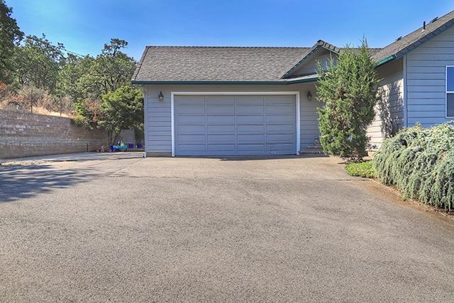 1305 Northeast Ridge Road Grants Pass, OR 97526 - Photo 13 of 32 Additional Photo