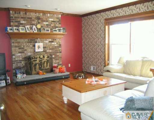 94 Barley Sheaf Road Flemington, NJ 08822 - Photo 4 of 6 Gallery Image 4