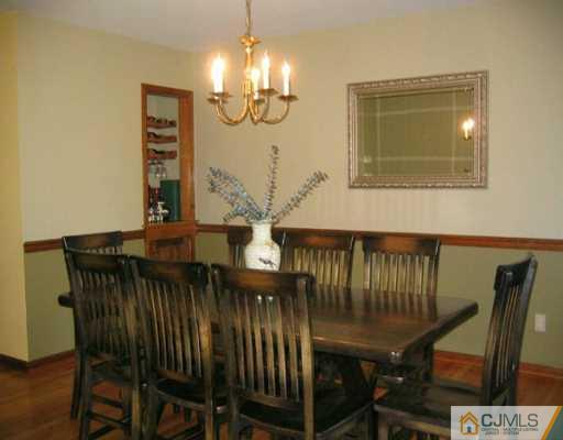 94 Barley Sheaf Road Flemington, NJ 08822 - Photo 5 of 6 Gallery Image 5